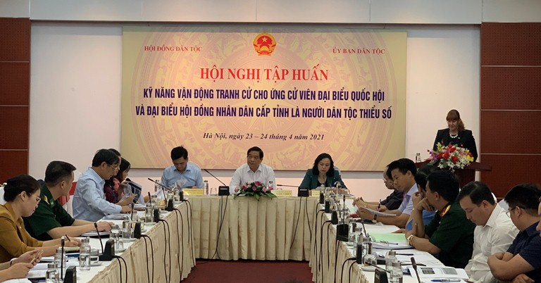 Nâng cao kỹ năng vận động bầu cử cho ứng cử viên người dân tộc thiểu số